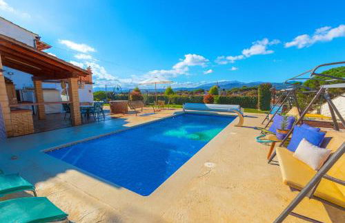 Catalunya Casas Beautiful villa just 25 km from the beach of Lloret de Mar - Foto 1