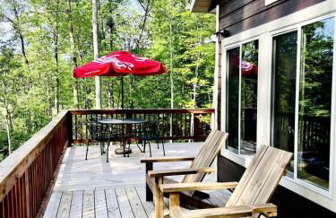 Group Lake Cabin with Ping Pong Table Loaded with Kayaks in Wisconsin - Foto 33