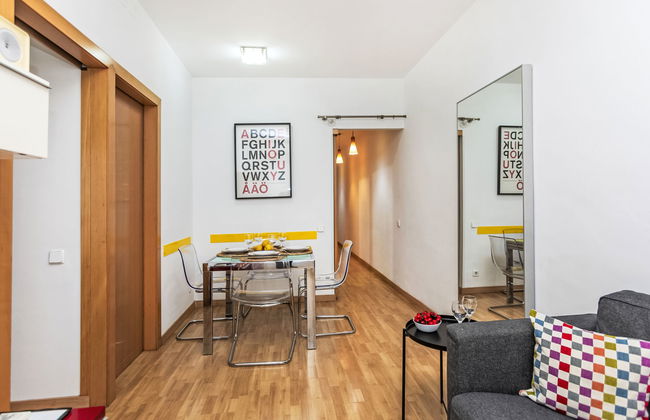 2 bedroom Apartment in Barcelona - Photo 9