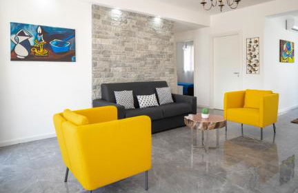 Arricàmpati Apartments Villa & Bringo Car Rental - Foto 2