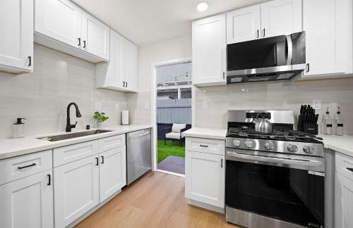 Explore North Park Chic 2br with Fire Pit Sleeps 6 - Foto 22
