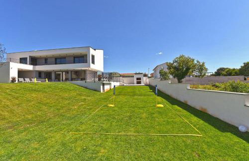 Spacious Villa With Pool and Garden in Stokovci - Foto 26