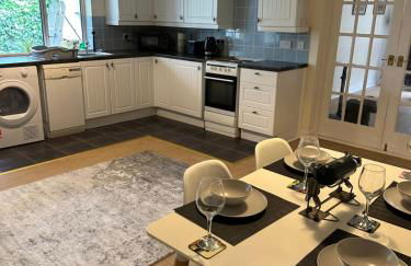 1 bed annex with extra sofa bed ideal for families and business guests - Photo 5