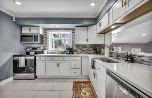 Swim and Relax In our Pool and Hot Tub and Recently Renovated - Photo 20