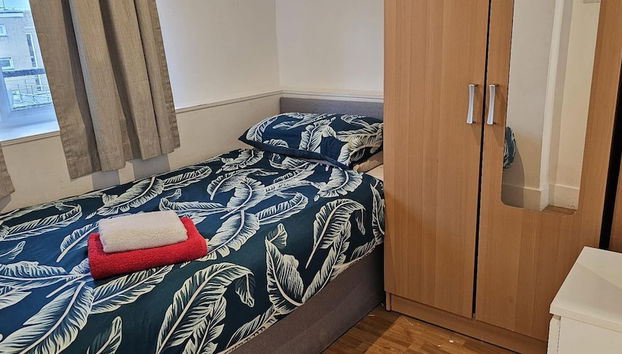 2 Bed Flat - Sleeps 4 - Parking - Balcony - Wifi - Foto 2, Habitación