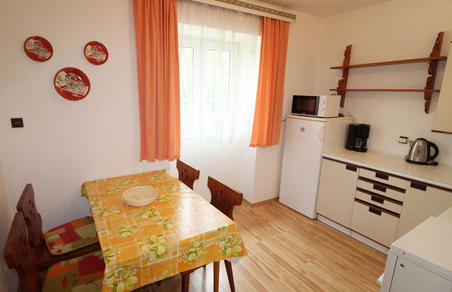 Vlhlavy u Hluboké - Foto 8