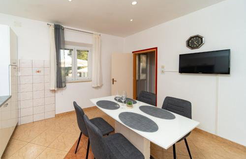 Apartments Lores - Photo 35