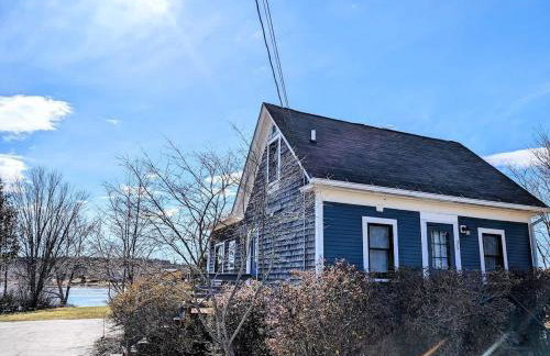 NEW Beachy Watering Cove Cottage - Foto 16