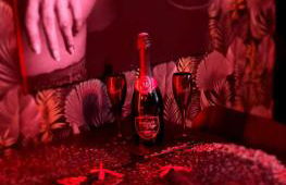 Le baiser 2 Love room du plaisir interdit - Photo 11