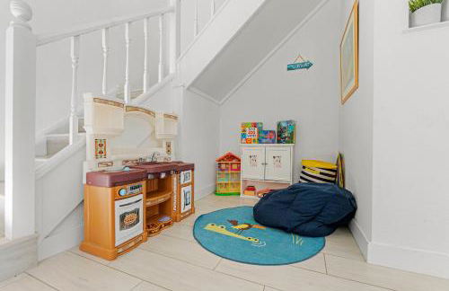 * Large Updated Waterfront Delta Manor Boat Dock * - Foto 2