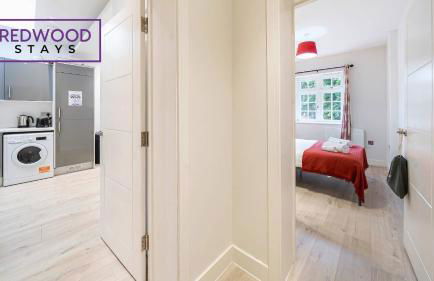 1 Bed 1 Bath, Modern Town Center Apartment, Netflix By Redwood Stays - Foto 41