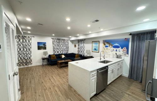 Beautiful Cozy Home in DC with Easy Parking - Photo 10