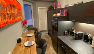 Altbaucharme Deluxe in zentraler Lage - Foto 2