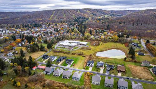 Village Townhouse Walk to Shops Garage - Foto 4