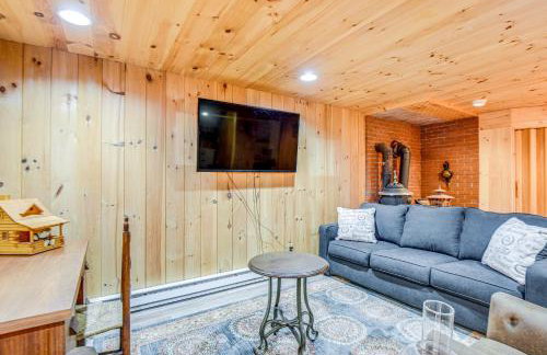 Charming Tamworth Cabin with Grill and Fireplace - Foto 11