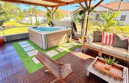 Spacious 5BR Private Home, Private Pool & Salt Water Spa, Minutes from Beaches - Foto 1