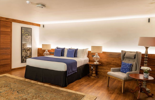 Ishq Colombo - Photo 17