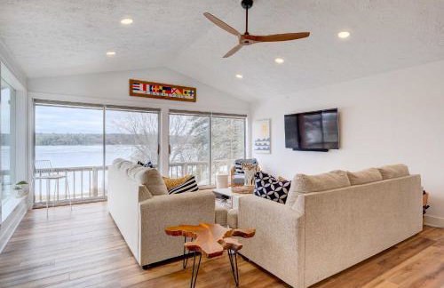 East Jordan Vacation Rental on Lake Charlevoix! - Foto 1