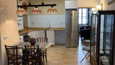 Apartamento DEL SOL,-Centro histórico con aire acondicionado - Foto 2