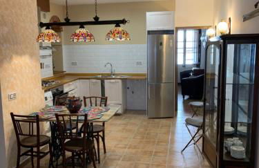 Apartamento DEL SOL,-Centro histórico con aire acondicionado - Foto 2