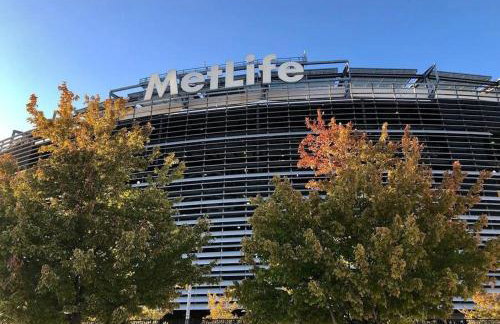 RentalsOP NJ01 Full house minutes from NYC, near to metlife, American Dream - Photo 8