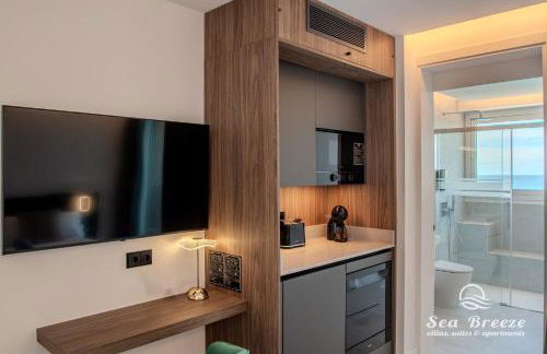 Sea Breeze Suites - Photo 22