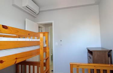 Apto Itaguá com piscina, churrasqueira, Wi-Fi e Ar Cond - Foto 11