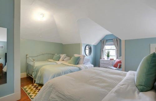 Santa Barbara Classic by Paradise Retreats - Photo 18