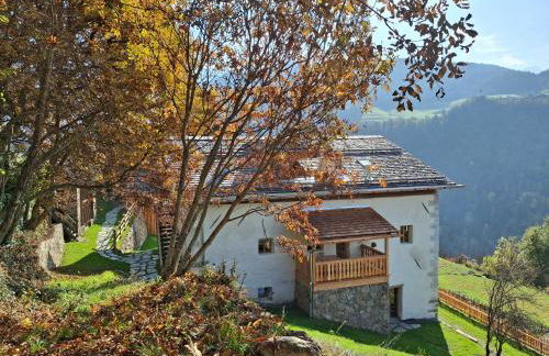 OBERBUCHFELDER historic farmhouse - Photo 9