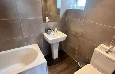 New Hobbit, stunning views, sleeps 42, Bar, Hot Tub - Foto 70