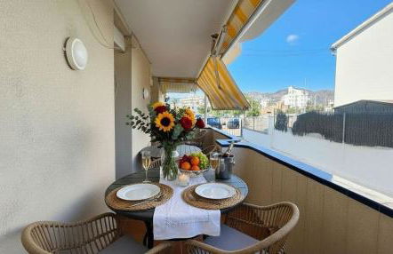 Tu refugio vacacional en Roses - Foto 1