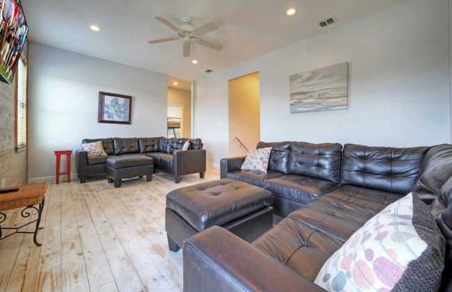 6bdr, Balcony w/ Bay View, Shared Pool + Boat Dock Keeper Red by Avantstay - Foto 18