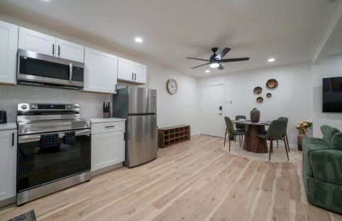 Cozy DT DFW Free Parking Pool Medical Dist - Foto 7