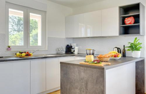 Neue Villa bei Rovinj mit privatem Pool, WLAN, Klima - Foto 12