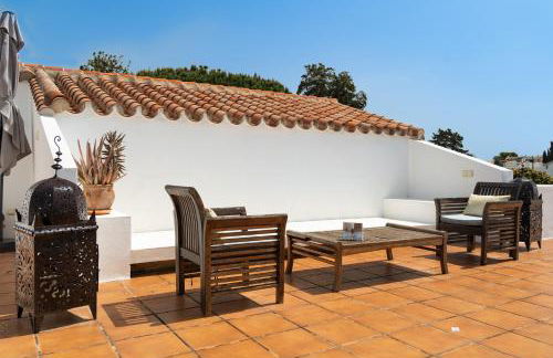 Villa Madrugada, beachside villa in Costabella - Photo 23