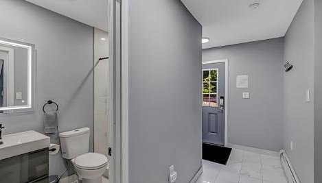 Peaceful Pocono Home with Hot Tub, gym, & office - Foto 4