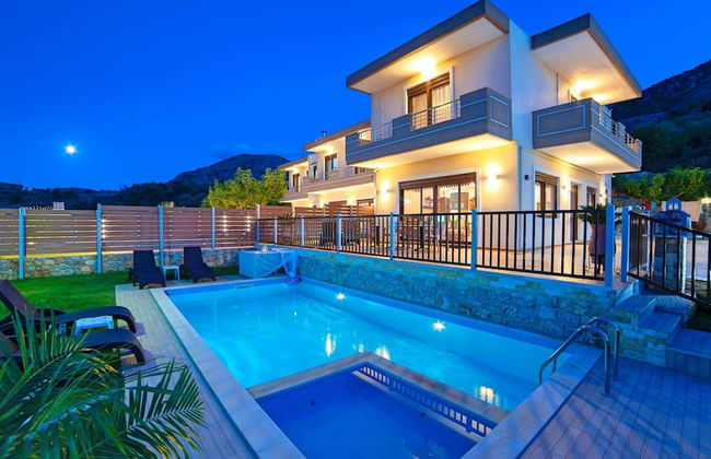 3 Villas Next to Each Other with Pool & Sea View - Foto 1