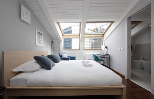 Penthouse with Patio & 2 Baths, 10 Min to Duomo - Foto 8