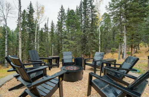 Pinetop Cabin Hot Tub BBQ Arcade Scenic Escape - Foto 52