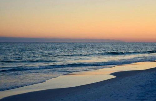 Spacious Home Minutes to the Beach - Foto 6