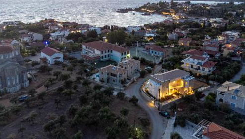 Kannas Mani Luxury Suites -Adults Friendly 14 Plus - Foto 4