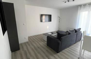 Maison 100m2 uniquement famille & professionnel - Foto 4