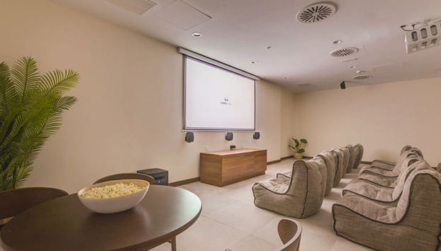 Coin salon dans le hall