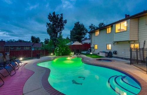 Backyard Oasis Pool Is A Beautiful Home - Photo 2