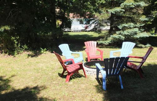 The Maple Cottage - Walk to Beach & Lake Michigan - Foto 13