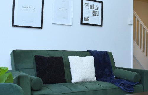 Tranquil Stays at 3 bedroom House in Dagenham - Foto 4