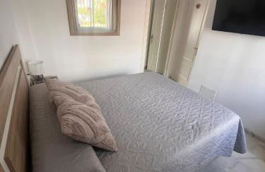 Laguna Beach Piscina- HOME RENT MALAGA - Photo 7