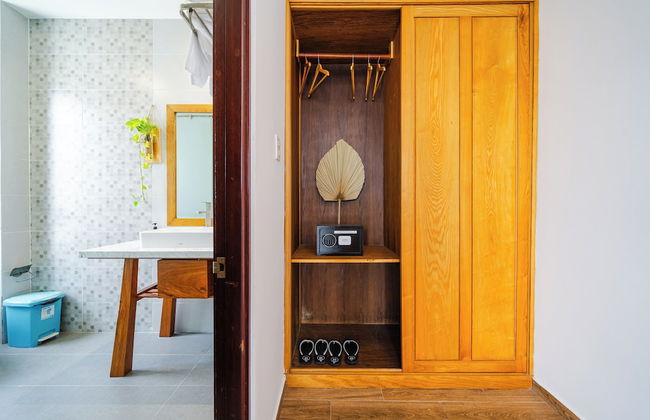 Palm River Boutique - Photo 9