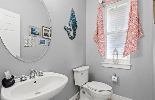 Seafoam – Beautiful 3BR Home with Heated Private Pool - 4 Min Walk to Beach! - Foto 75