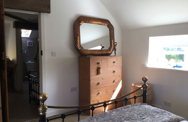 Impeccable Cottage Suitable for 2 Adults & 1 Child - Foto 7